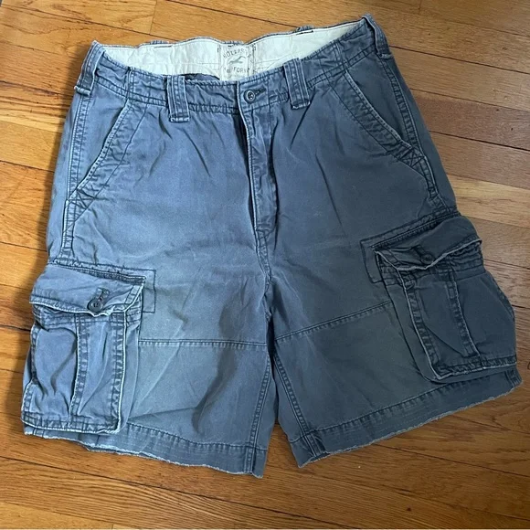 Hollister mens cargo hot sale shorts